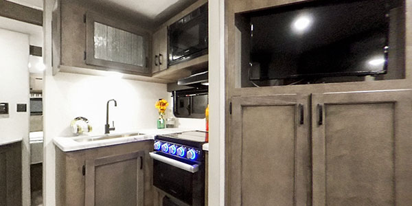 2022 Venture RV Sonic SN231VRL Travel Trailer Kitchen