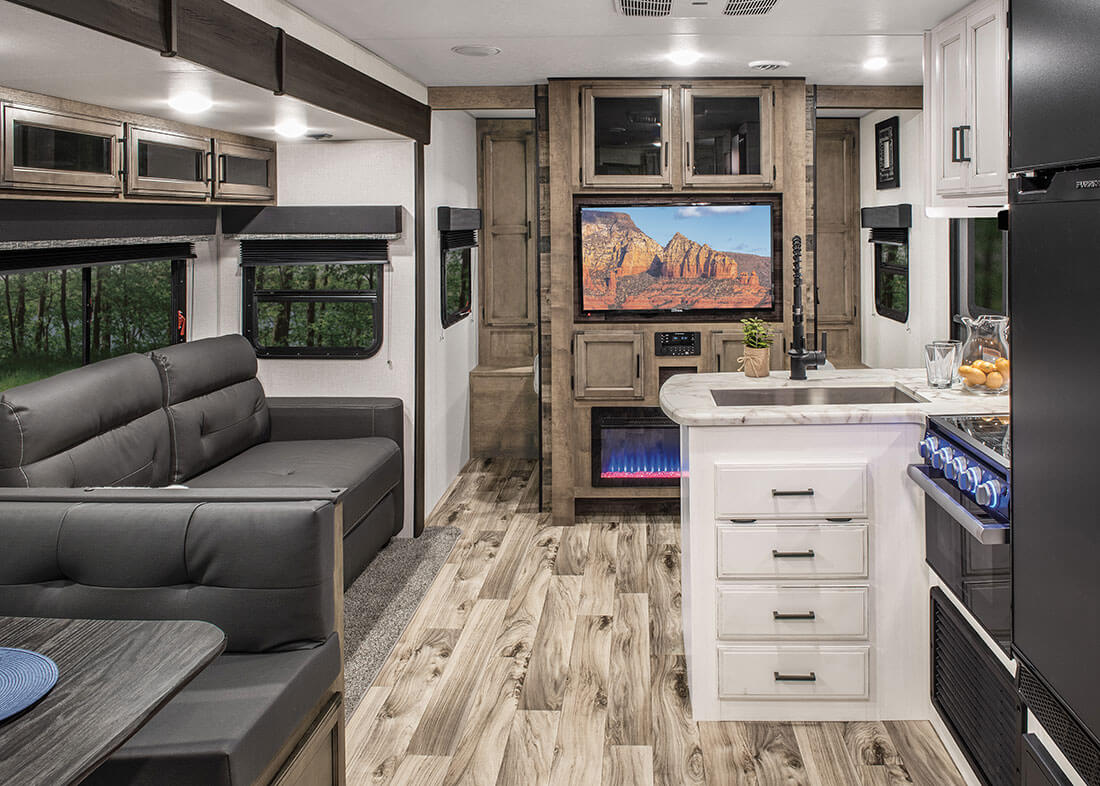 2022 Venture RV SportTrek ST270VBH Travel Trailer Living Room