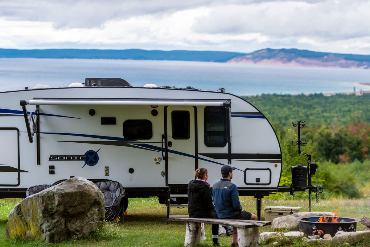 Venture RV Sonic X SN211VDBX Travel Trailer at Campsite